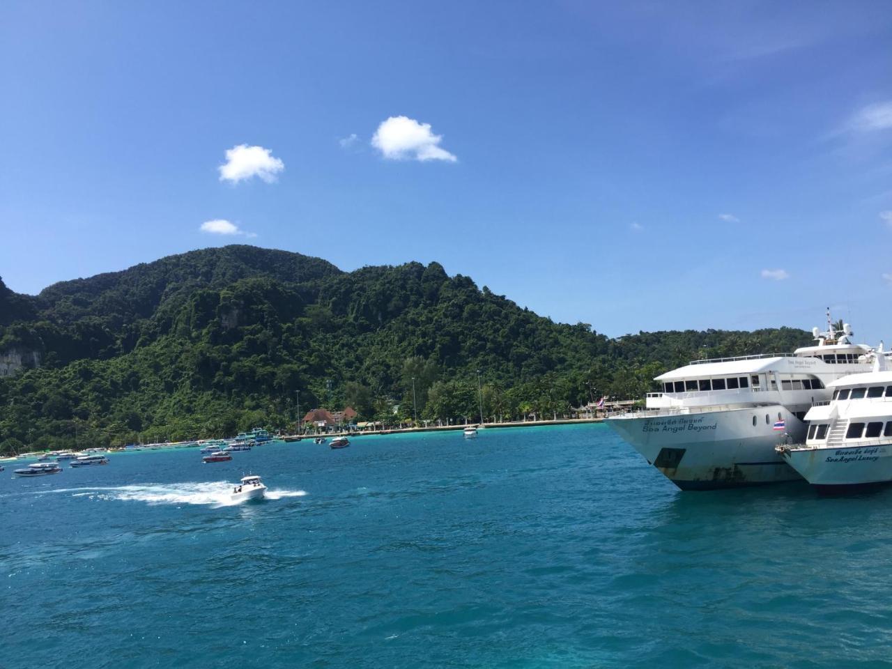 Phi Phi Sea And Hill Resort Exterior foto
